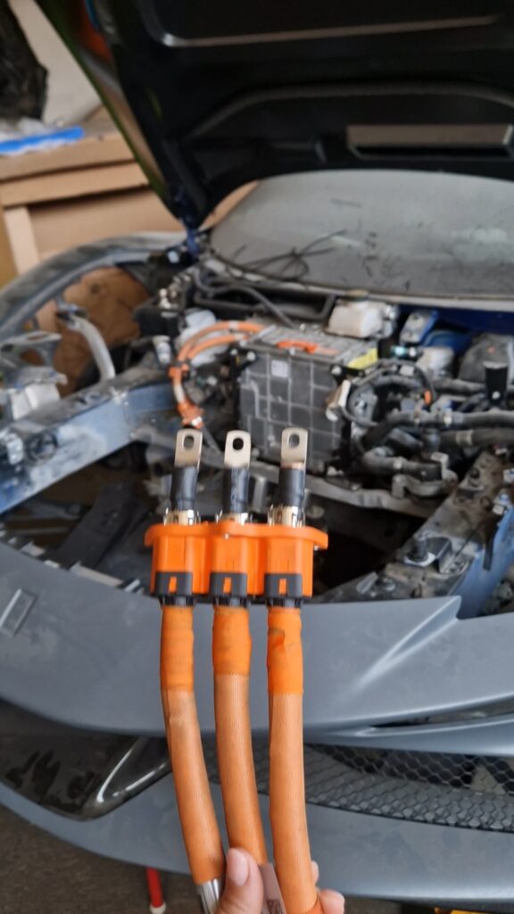 sistem hibrid reparat Ferrari