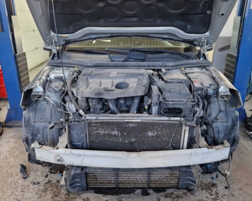 mercedes a class ;ovit frontal