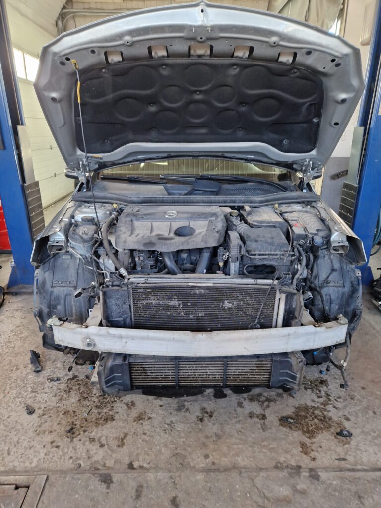 mercedes a class ;ovit frontal