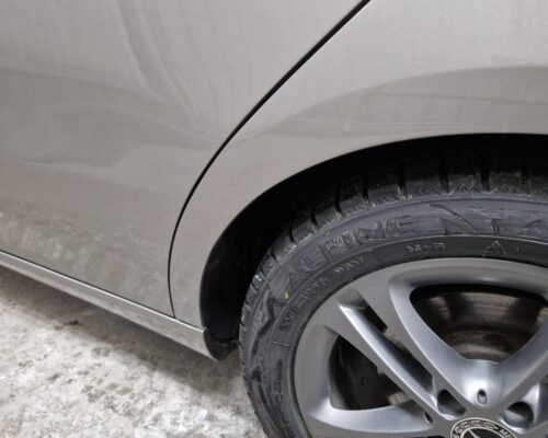 mercedes lovit reparat