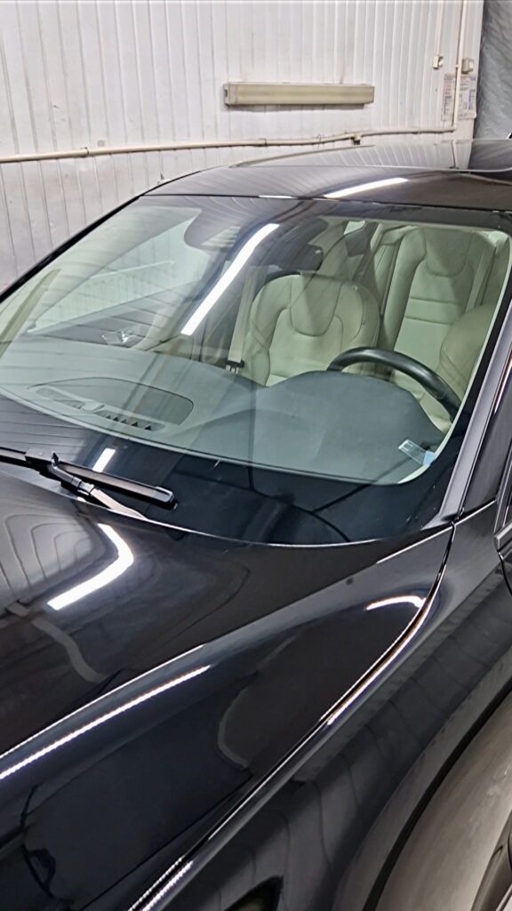 volvo cu plafon reparat